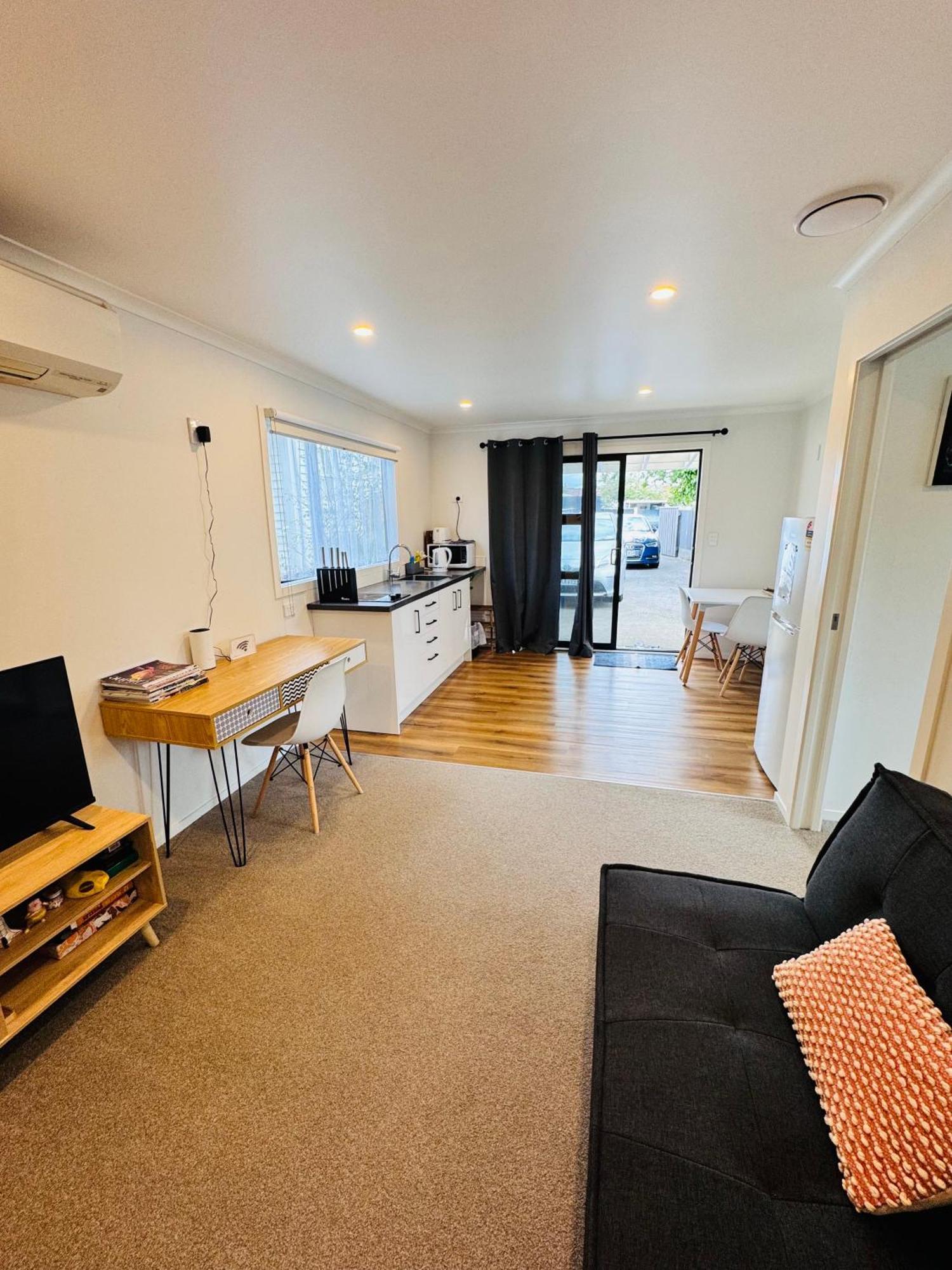 Modern 1 Bedroom Guest House 어퍼 허트 외부 사진